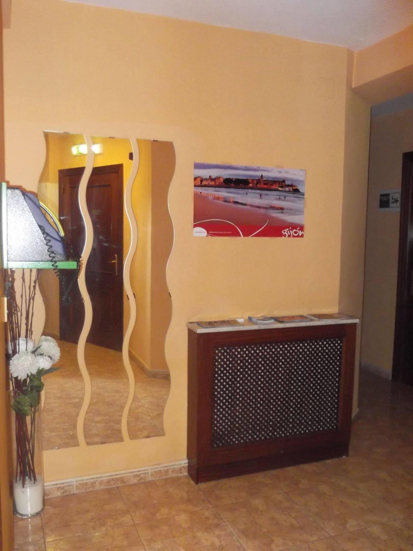 Pension Plaza Gijón Zewnętrze zdjęcie